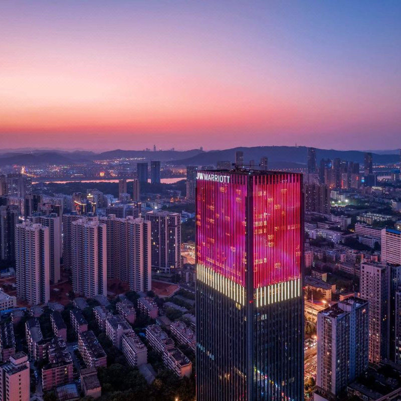 实名预定保证入住，预定后可致电酒店查询 旅行社协议价官方预定，帮您省钱省心 全球奢华酒店均可咨询，全程一对一客服接待 找客服询底价，享VIP礼遇套餐（送双早+消费券等）