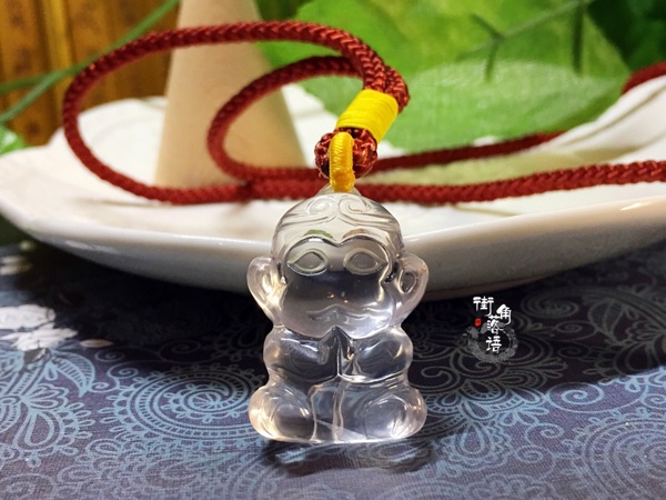 手工雕刻齐天大圣生肖猴吊坠项链