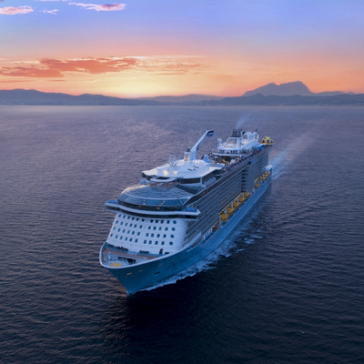 【皇家加勒比游轮海洋光谱号阳台/内舱2-4人房】