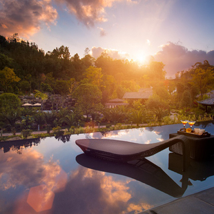 腾冲悦榕庄石头纪柏联悦椿2晚银杏季 旅游火山和顺古镇温泉套餐