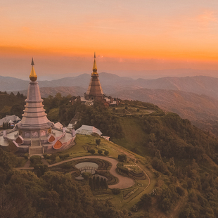 泰国清迈旅游7天6晚半自由行 清迈古城大佛塔寺双龙寺丛林飞跃