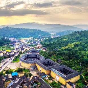 福建厦门漳州南靖云水谣古镇+永定土楼王一日游纯玩私家团赠登楼