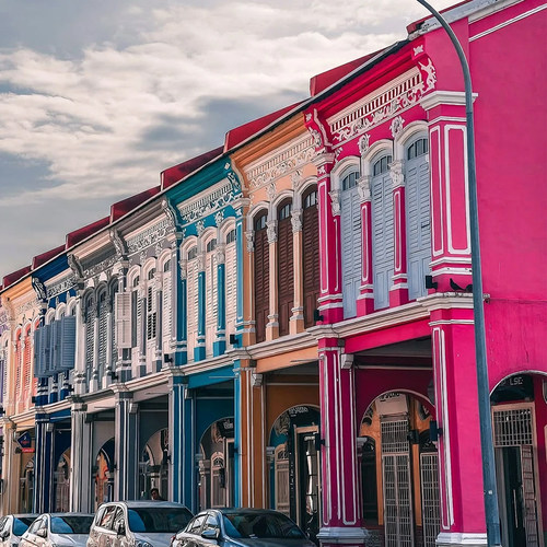 【南洋旧梦】槟城：穿梭中西文化与殖民历史的小城！ 【优质时刻】优质正点航班时刻，双正点航班！ 【特批配置】独家安排手提7KG+托运10KG行李额！ 【自选配置】可自选全程wifi 或首晚住宿，给予贴心服务！