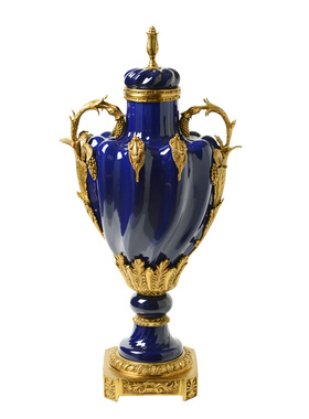 欧式陶瓷配铜客厅玄关别墅样板房