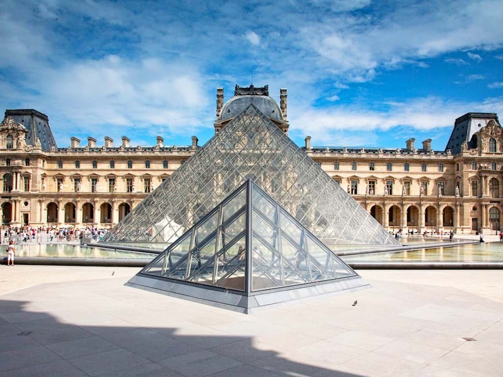 法国巴黎一日游(卢浮宫博物馆 蒙娜丽莎 米洛的维纳斯)