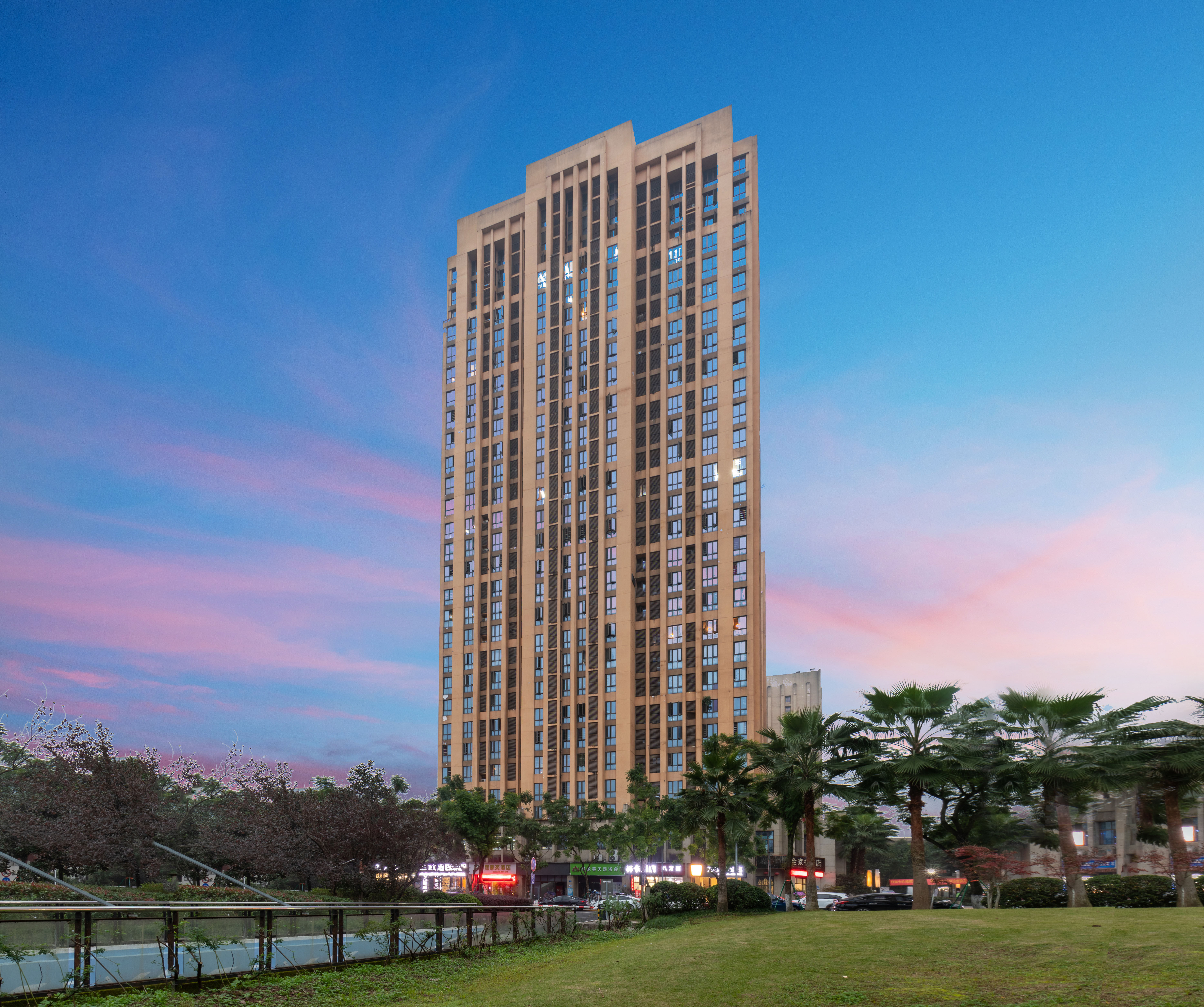 重庆兰欧酒店(大学城店)酒店会员专享全日房