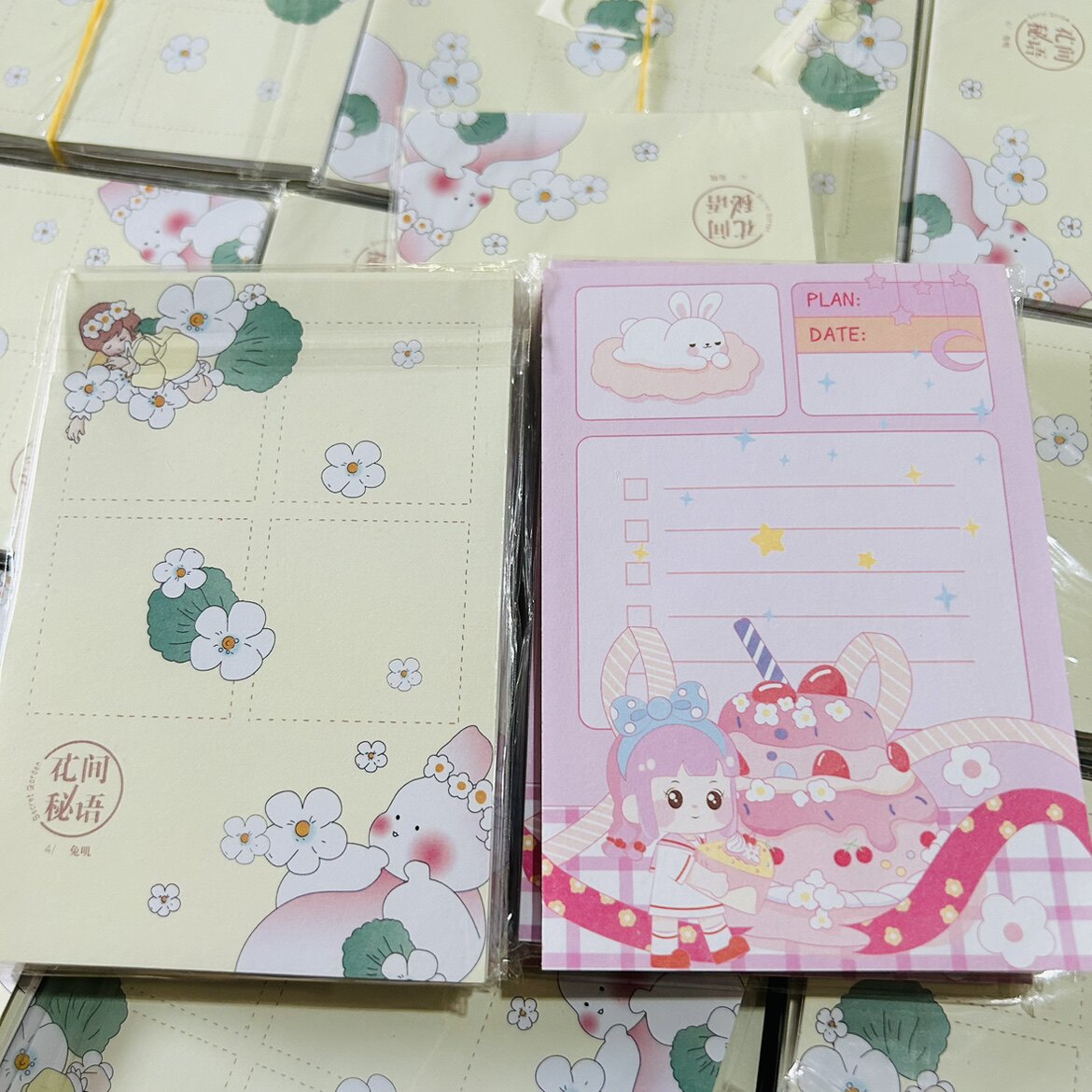 卡通便签本(发20本共 600张)两个款