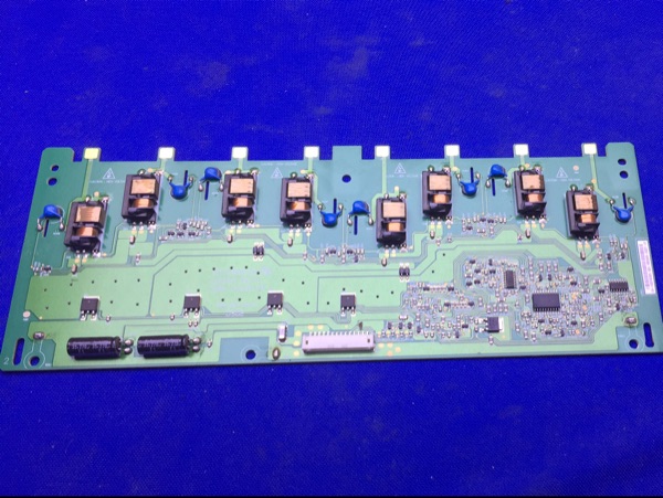 包上机  原装海尔L26R3 背光板高压板VIT71866.50