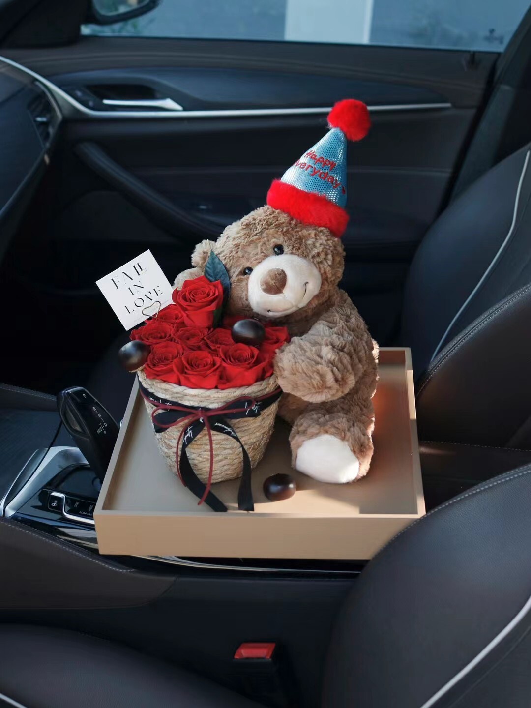 美拉德板栗小熊永生花玫瑰抱抱桶礼盒七夕情人节生日礼物送女友