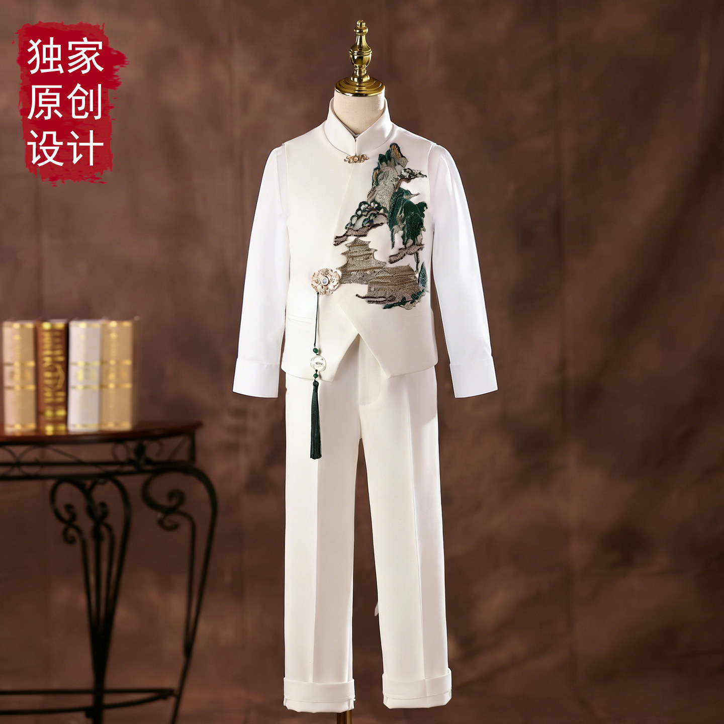 儿童新中式礼服高端中国风刺绣走秀诗歌朗诵主持人钢琴古筝演出服