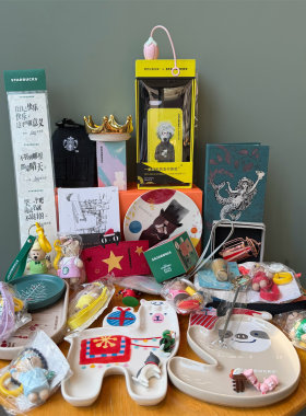 星巴克法斗羊驼树懒可爱钥匙扣