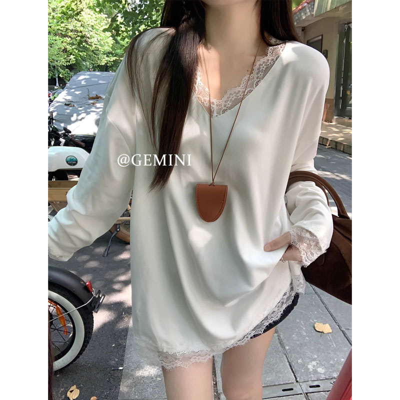 孕妇蕾丝花边拼接V领长袖T恤女2025春秋宽松叠穿百搭白色打底上衣