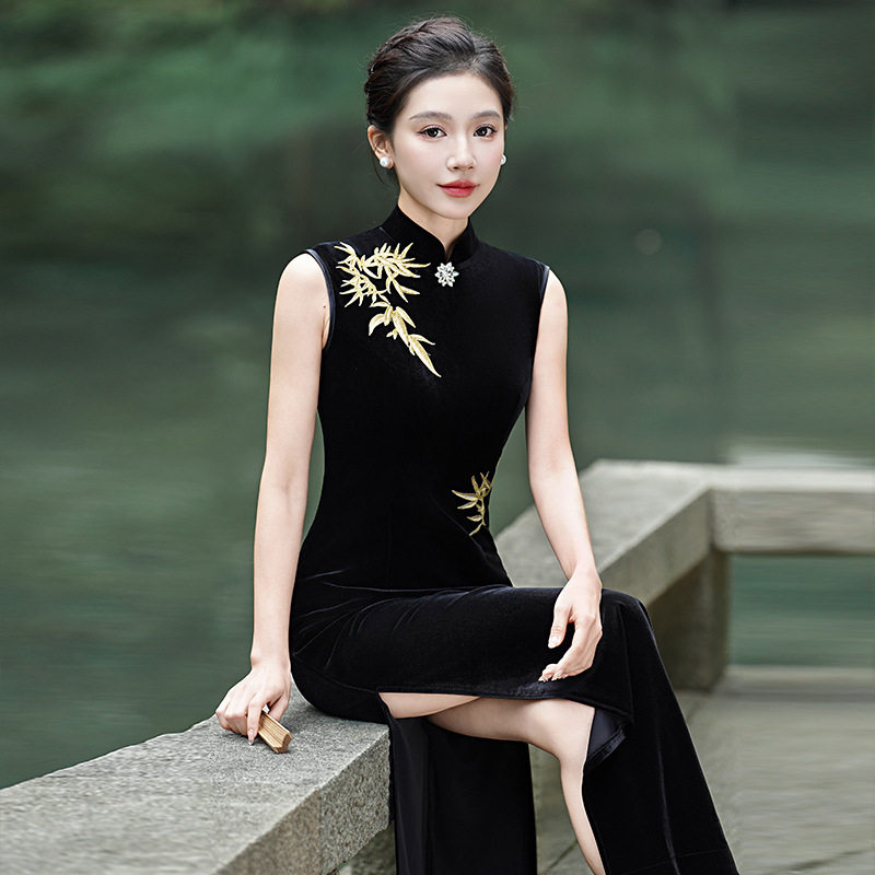 Y走秀旗袍竹叶刺绣黑色鱼尾高档丝绒舞台演出服超长款优雅礼服裙