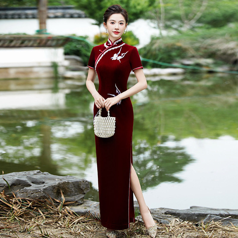 Y金丝绒旗袍长袖长款2026新款女祺旗袍复古优雅改良版妈妈演出