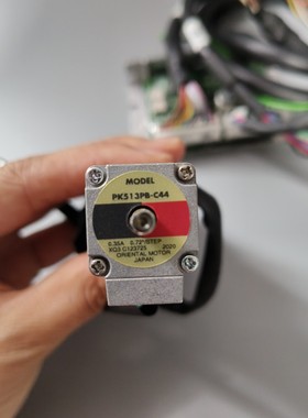 东方步进电机 PK513PB-C44，驱动器CVD503B-