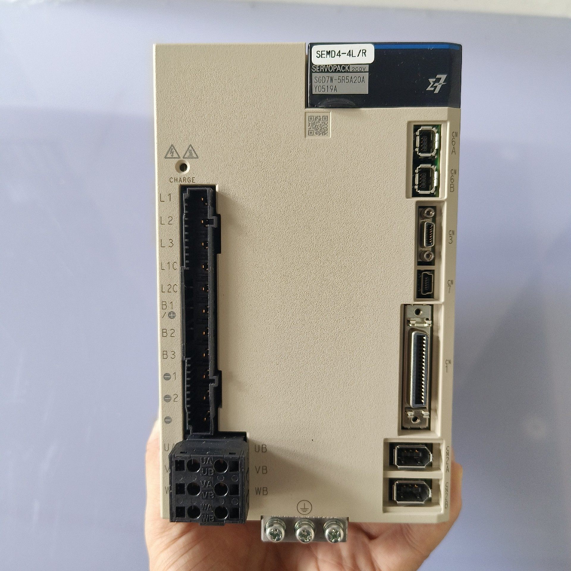 安川驱动器SGD7W-5R5A20