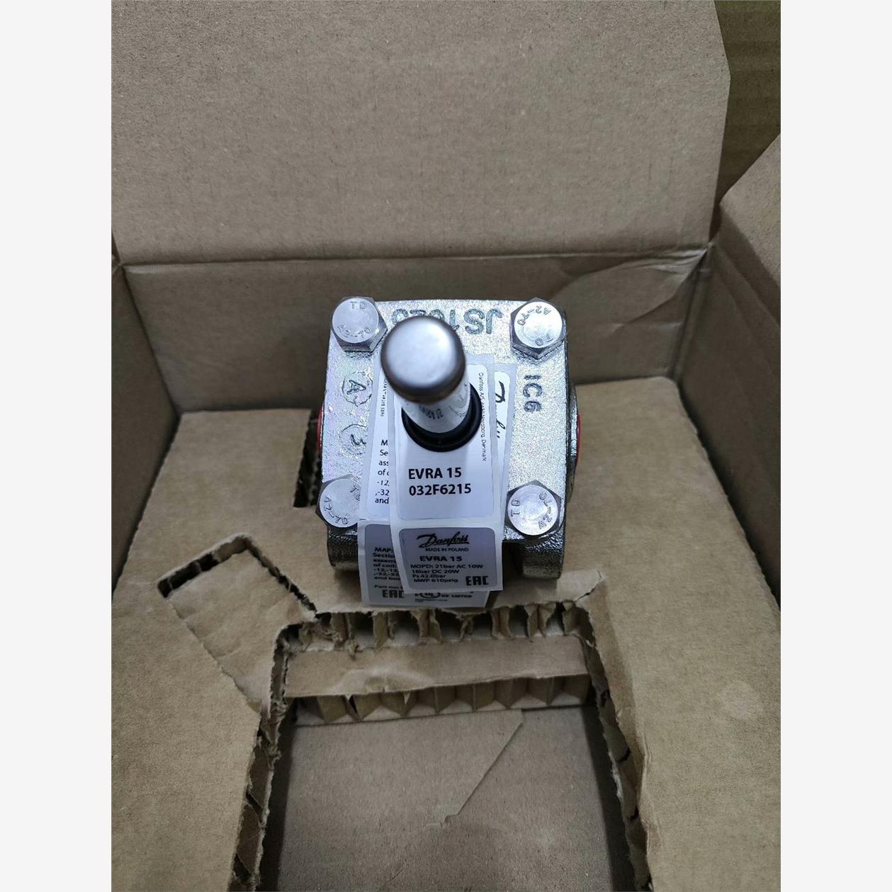 EVRA15电磁阀032F6，全新