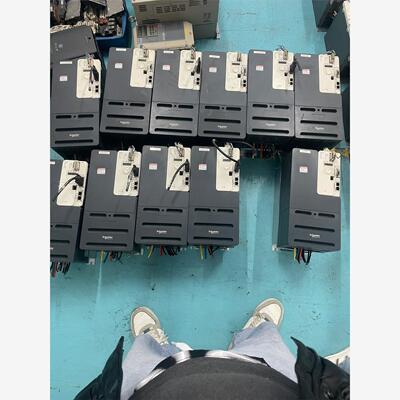 施耐德LXM32MC10N4便宜出LXM32M 变频器驱动器