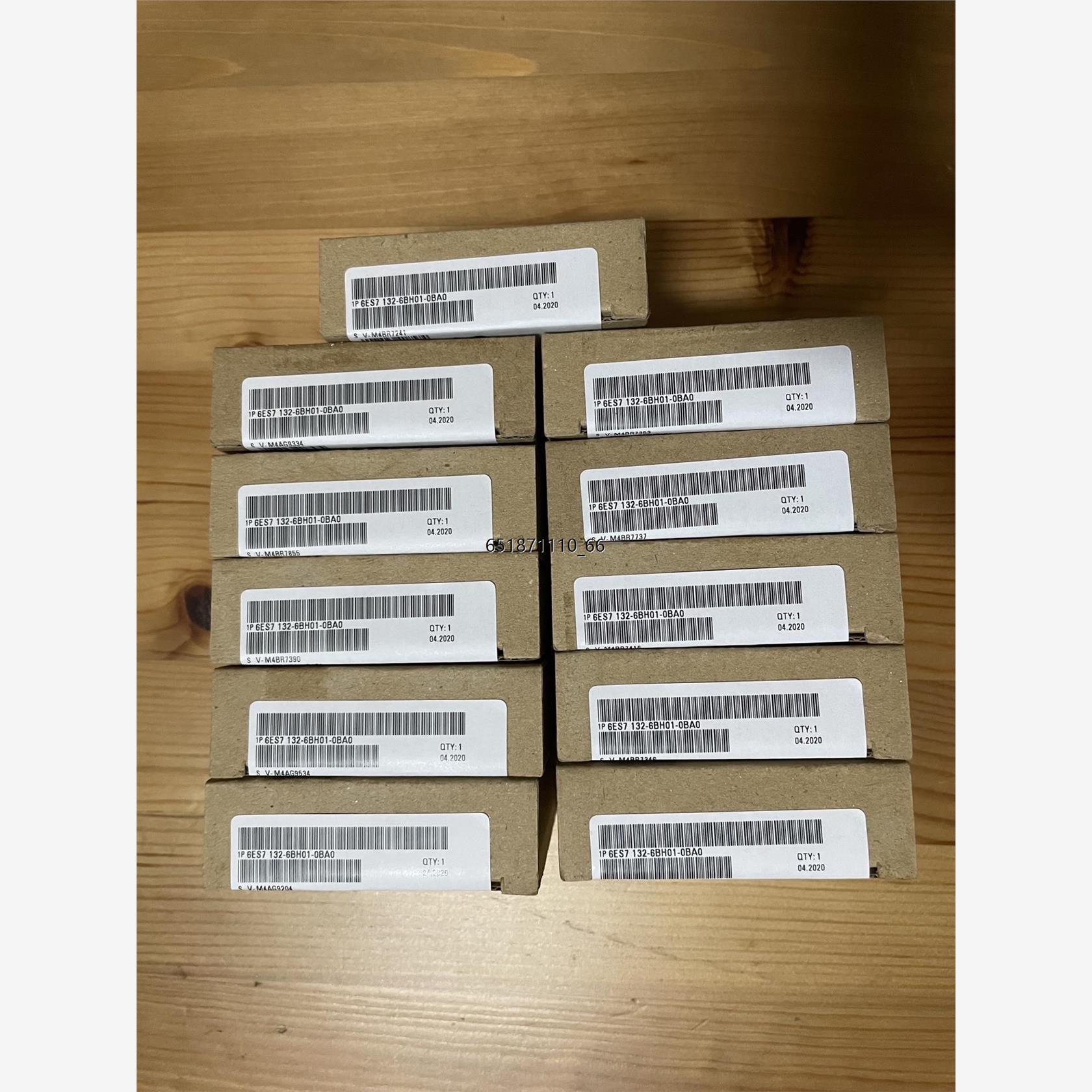 PLC模块 6ES7 132-6BH01-0BA0，全新