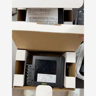 FW000 C继电器输出 富士温控表PXR7TAY1 全新原装