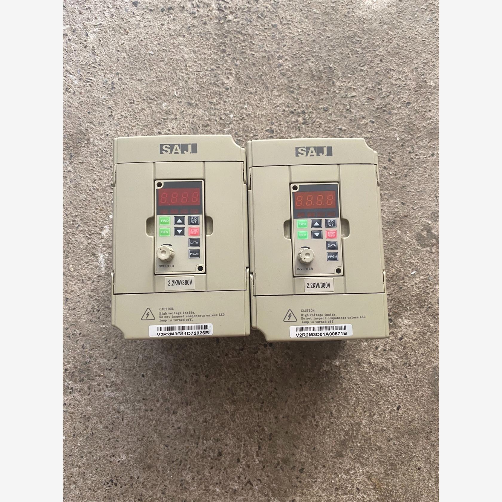 拆机三晶变频器8V2R2M3.