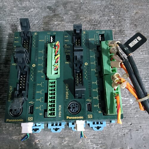 松下PLCFP0R-C16T8拆机