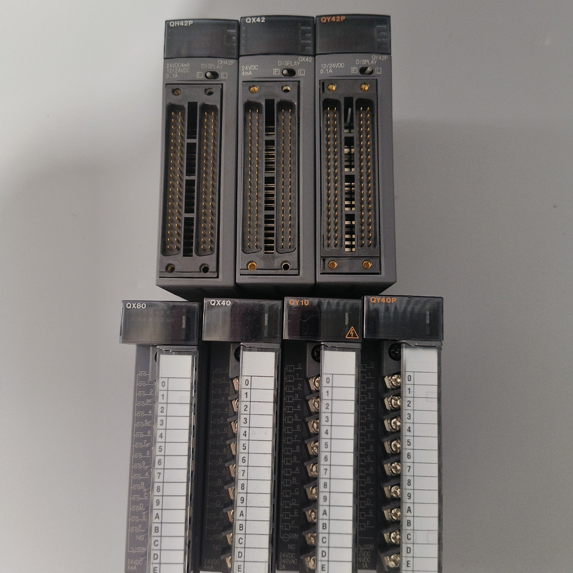 三菱Q系列: QY10，QX40，QY40P，QX42，QH