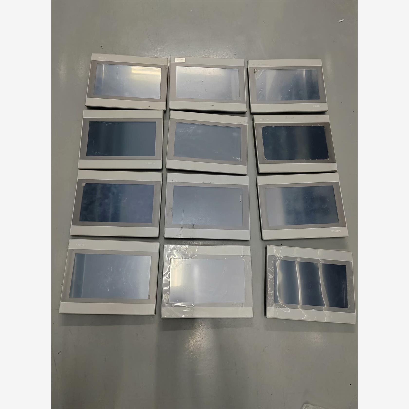 昆仑通态触摸屏，TPC1071