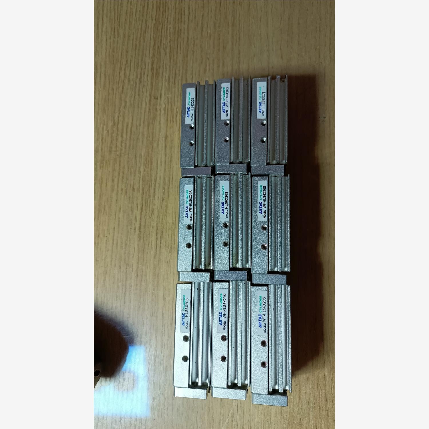 亚德客HLS6x20s气缸，成