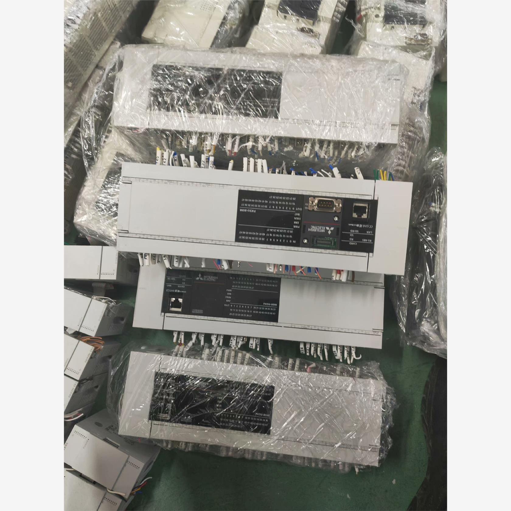 5U三菱PLC，型号FX-80MT/