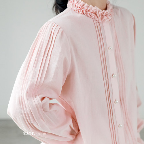 印计谷羽春新款重工艺术木耳领文艺女衬衣显瘦百搭浪漫珍珠扣上衣