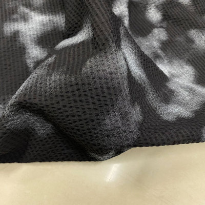 黑色水墨晕染纯棉泡泡纱服装面料
