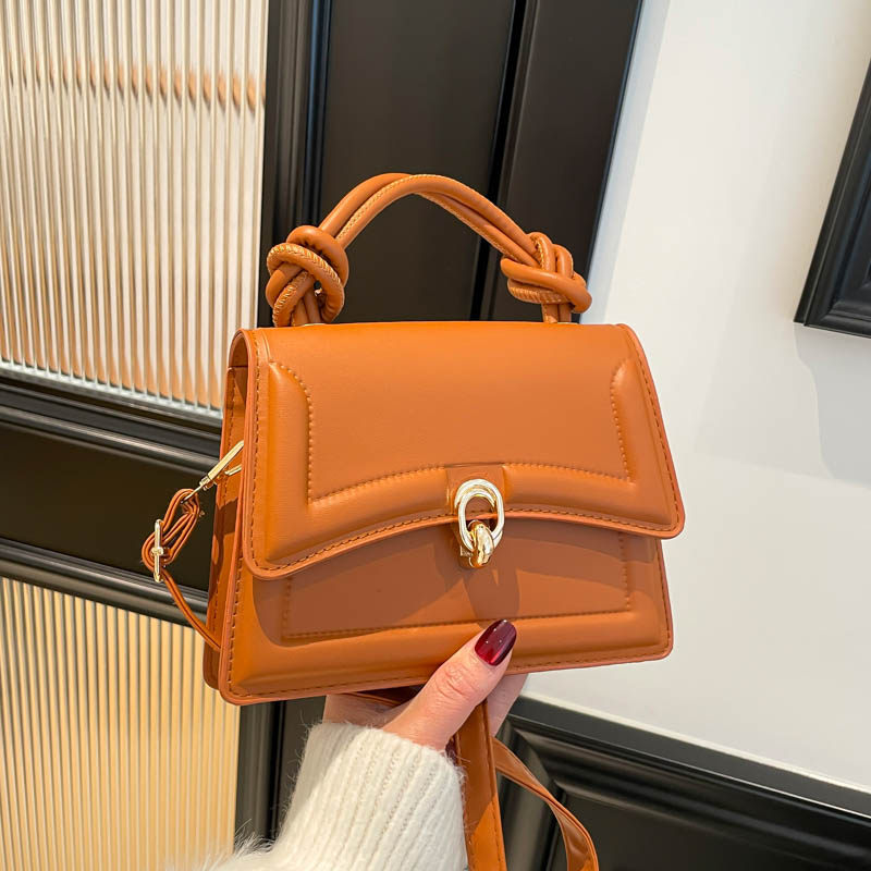 纯色简约时尚洋气手提包女2026春季新款韩版单肩斜挎包潮流小方包