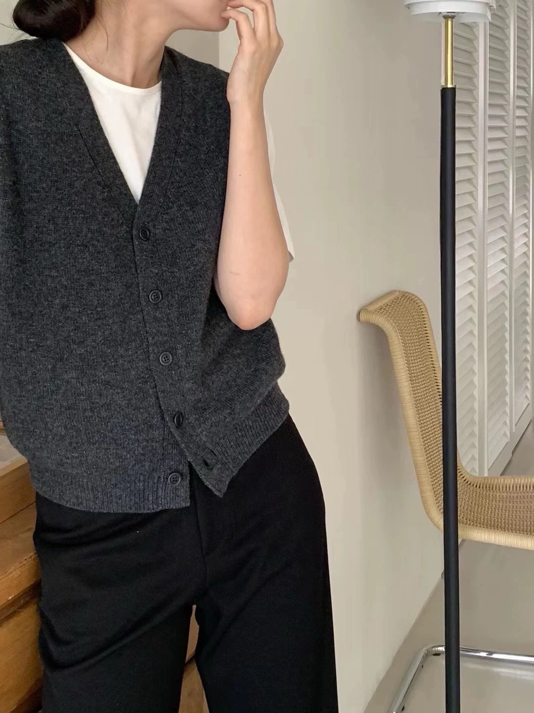 气质叠穿羊毛马甲女春秋V领背心宽松无袖坎肩显瘦马夹针织衫毛衣
