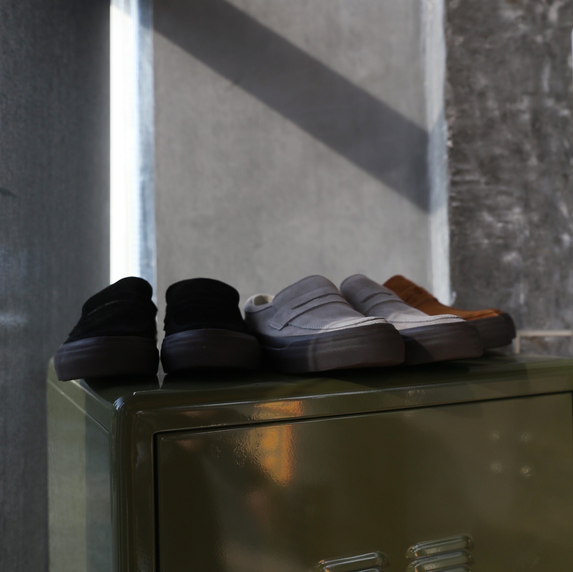 久留米硫化底复古翻毛皮懒人鞋