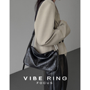 静奢风 头层牛皮肩带可调单肩包 小众极简褶皱腋下包 Ring Vibe