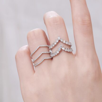 18K金钻石戒指女V型排戒天然满钻白金玫瑰金叠戴钻戒真钻小条戒