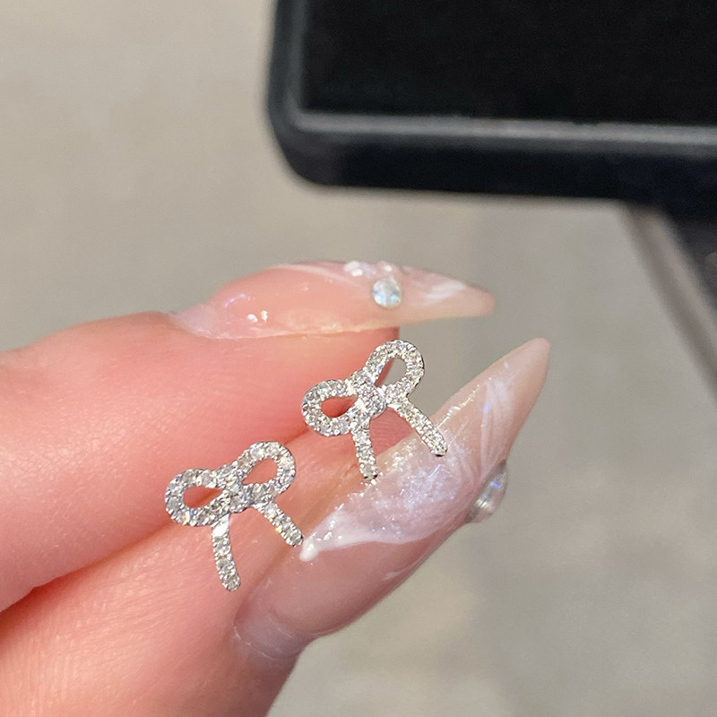 真诚珠宝 18K金天然钻石耳饰女真钻mini蝴蝶结耳钉首饰情人节礼物