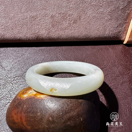 尚泉美玉新疆和田玉籽料清水皮洒金皮内径57高青白泥鳅背手镯
