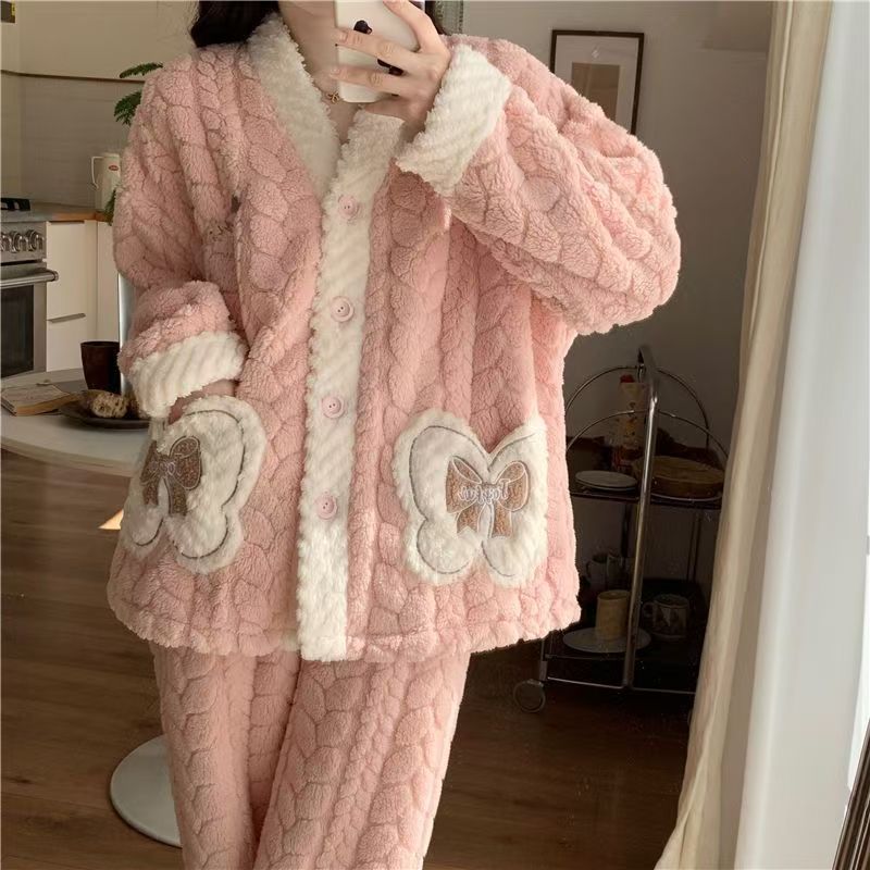 秋冬季新款睡衣女网红加厚珊瑚绒睡袍/浴袍