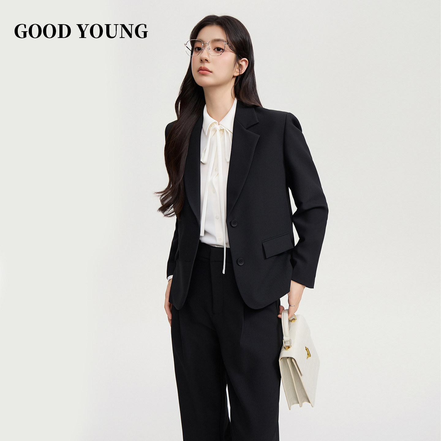 GOOD YOUNG短款女两粒扣黑色面试外套显瘦西装套装高级感通勤气质