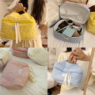 奶呼呼 ins风大容量便携软绵绵花朵纯色化妆包护肤品洗漱包收纳