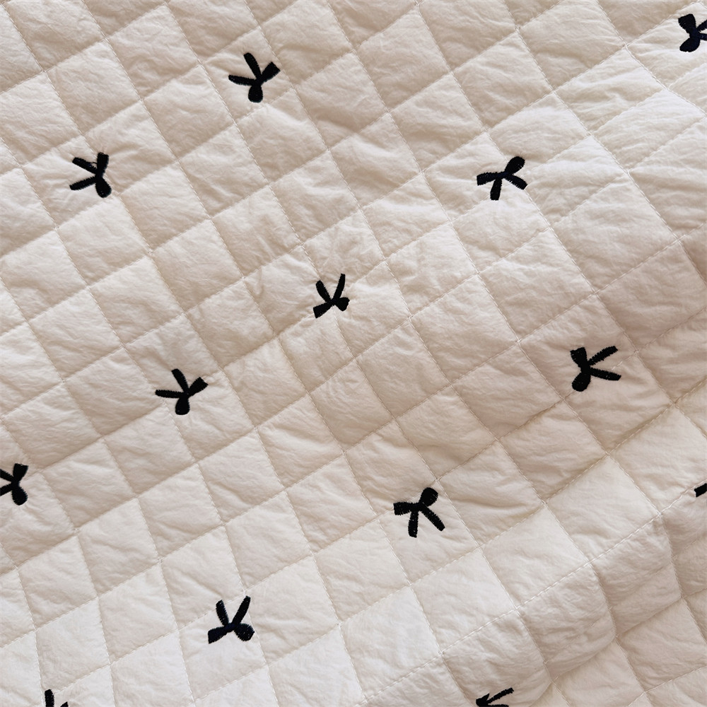 布亦 秋冬米色菱形格夹棉刺绣蝴蝶结棉袄马甲棉服手工diy包包布料