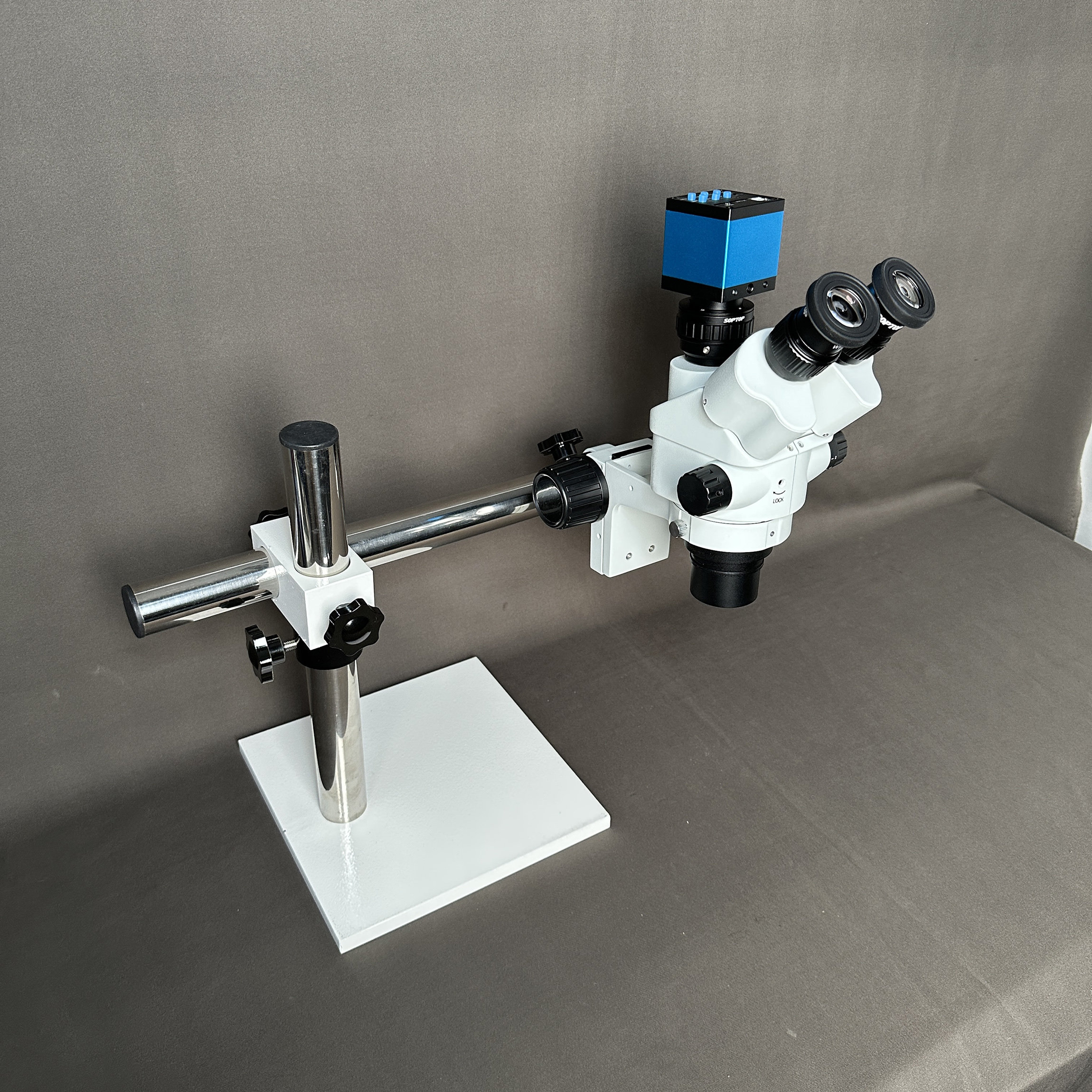 三目显微镜可投屏可教学用