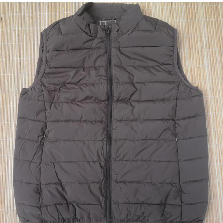 纯正好货性能出众 新雪丽卡其色轻便防寒背心 冬季防寒保暖背心