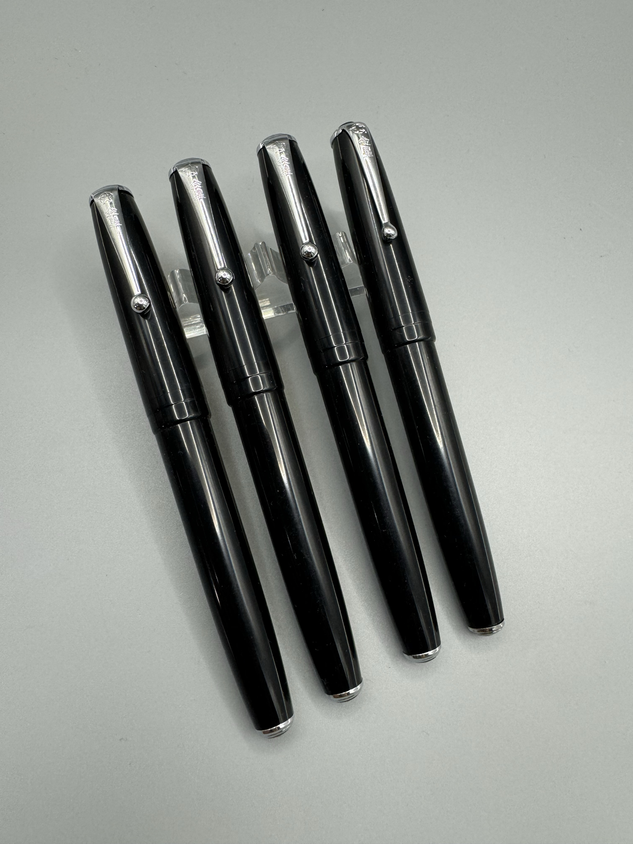 全新库存金星28钢笔 经典设计 黑色笔杆  挤捏吸墨方式书写流畅