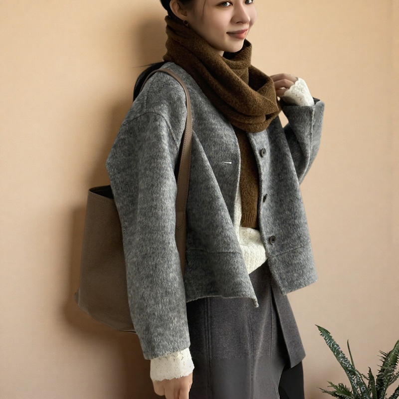 减龄显瘦简约短款羊毛呢子外套女