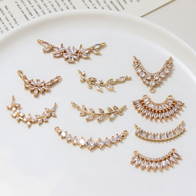 铜微镶锆石弧形弯曲花朵衣领双孔吊坠 diy古风璎珞禁步材料配件