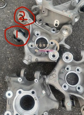 适用宝马新5系 G38G30528 530 525后羊角胶套 后摆臂衬套球头轮架