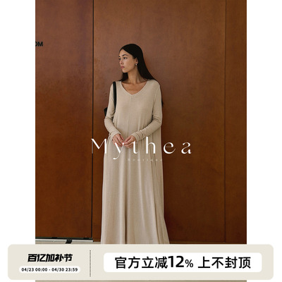 SOTHEA 精致松弛简约V领羊毛长款过膝宽松居家休闲长袖针织连衣裙